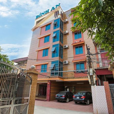 Binh An Hotel ノイバイ エクステリア 写真
